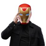 ⁦Avengers: Endgame Marvel Legends Iron Man Mark LXXXV 1:1 Scale Wearable Electronic Helmet⁩ - الصورة ⁦2⁩