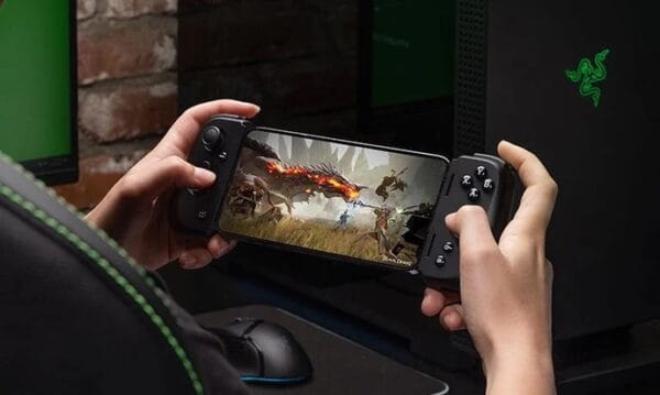 ⁦Razer KISHI v2 mobile gaming controller only (iPhone)⁩ - الصورة ⁦3⁩